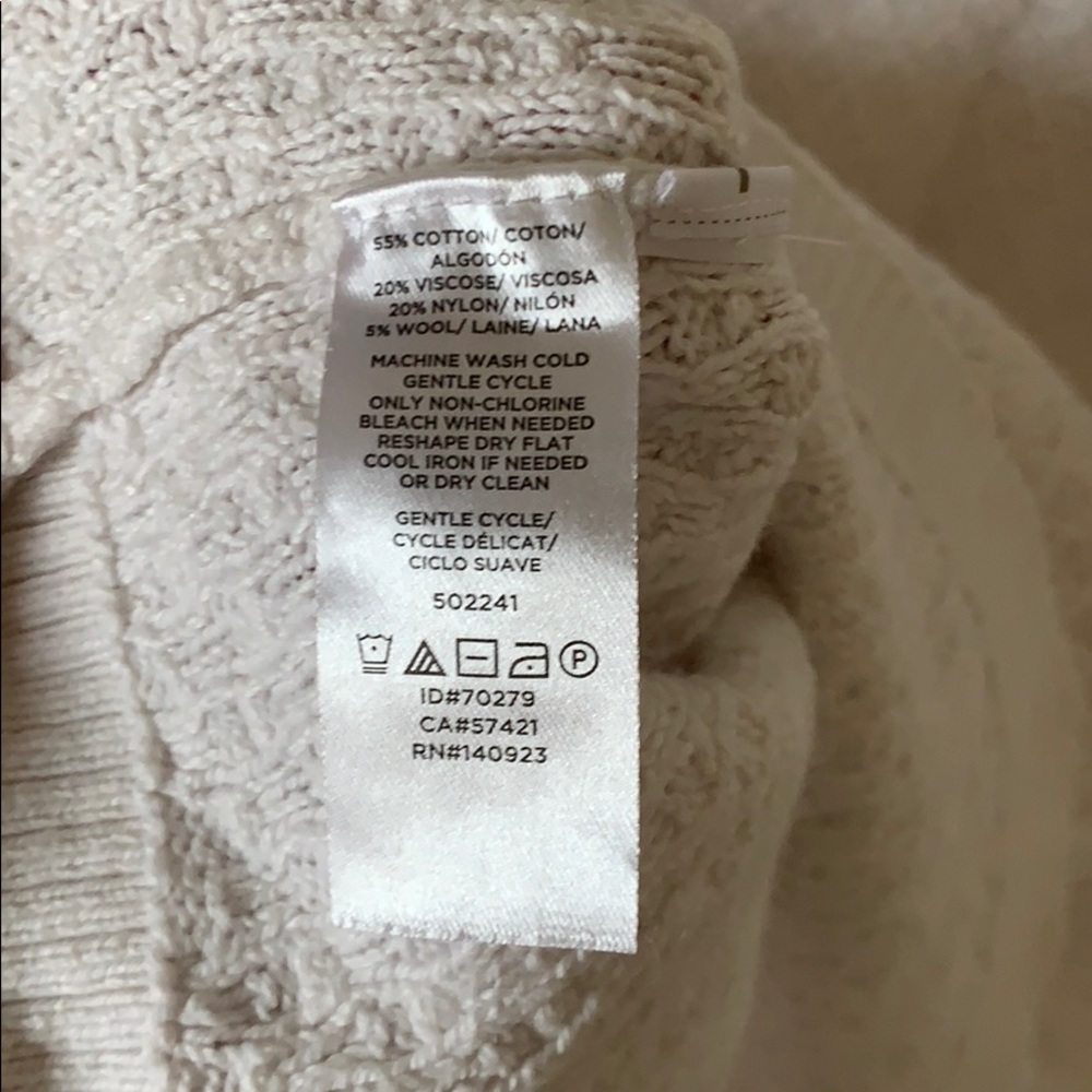 LOFT Cream Sweater - Picture 4 of 4